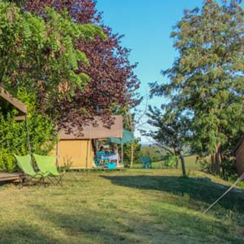 CANVAS AND WOOD TENT 4 people - Safari tent - 4 pers - without sanitary facilities