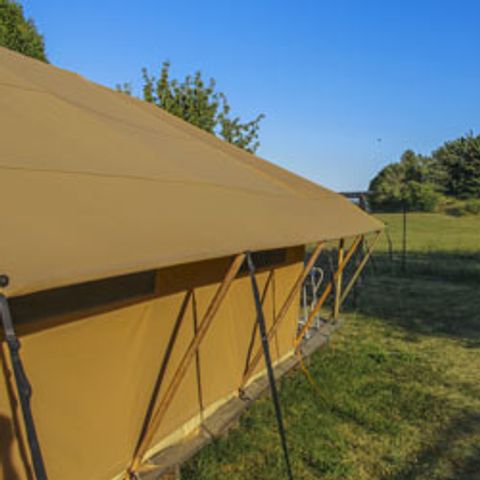 CANVAS AND WOOD TENT 5 people - Safari tent - 4 adults + 1 child - no sanitary facilities