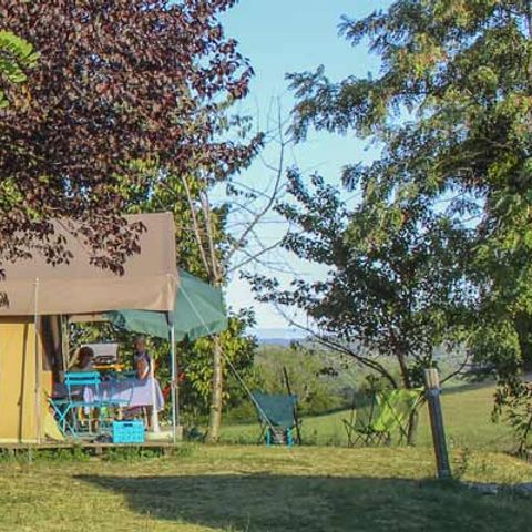 CANVAS AND WOOD TENT 5 people - Safari tent - 4 adults + 1 child - no sanitary facilities