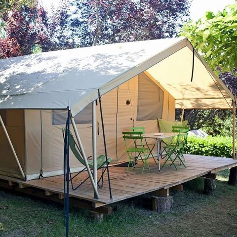 CANVAS AND WOOD TENT 5 people - Safari tent - 4 adults + 1 child - no sanitary facilities