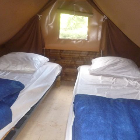 CANVAS AND WOOD TENT 2 people - Bivouac 5m² - no sanitary facilities