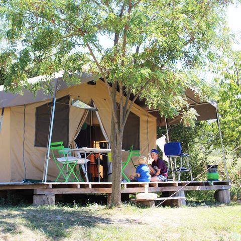CANVAS AND WOOD TENT 5 people - Lodge tent - 4 adults + 1 child - with sanitary facilities
