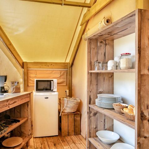 TENT 4 people - furnished Junior Standard 17m² (2 bedrooms) without sanitary facilities