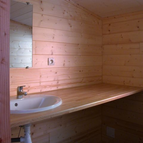CHALET 5 people - Summer comfort - 2 bedrooms - TV - PLANCHA - WIFI