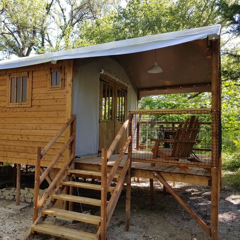 CANVAS AND WOOD TENT 5 people - Cabane Lodge Bois sur pilotis Confort 27m² 2 bedrooms - covered wooden terrace, shaded area 5 pers