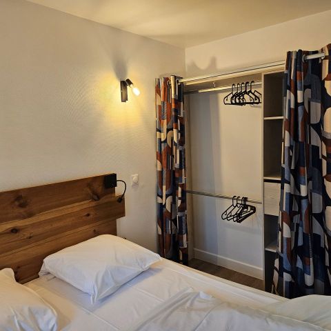 COUNTRY HOUSE 6 people - Cottage La GARIOTTE - sleeps 6 - 2 bedrooms - air-conditioned - television - S