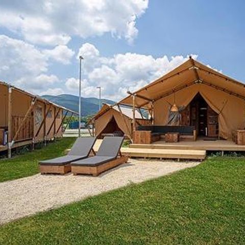 CANVAS AND WOOD TENT 6 people - SunLodge Pamoja&Kambi