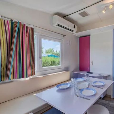 Mobile home 6 persons - Classic | 3 Bedrooms | 6 Pers. | Raised terrace | Air-con.