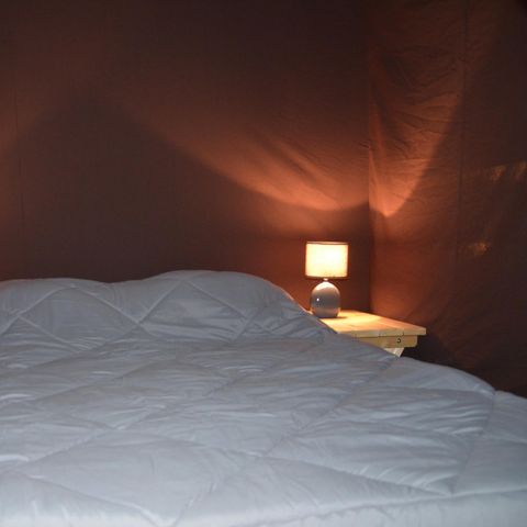 TENT 5 people - Lodge Robinson - 2 bedrooms - 25 m2 (+10 m2 covered terrace) sleeps 5