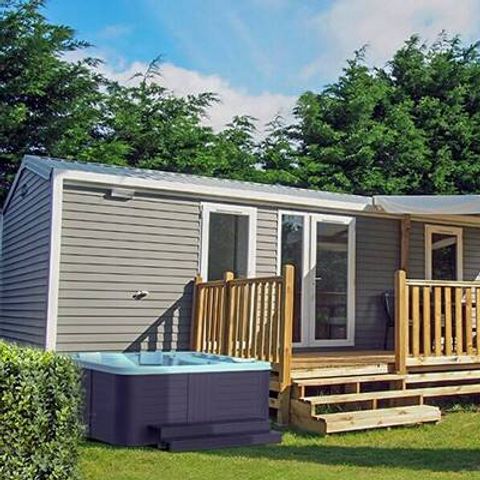 Mobile home 6 persons - Premium Exclusive | 3 Bedrooms | 6 Pers | Single terrace | Jacuzzi | 2 bathrooms | Air conditioning | TV