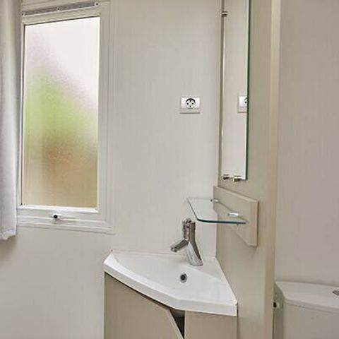 Mobile home 4 persons - Mobil-home | Ultimate | 2 Bedrooms | 4 Pers | Terrace Lounge | Jacuzzi | 2 bathrooms | Air conditioning | TV