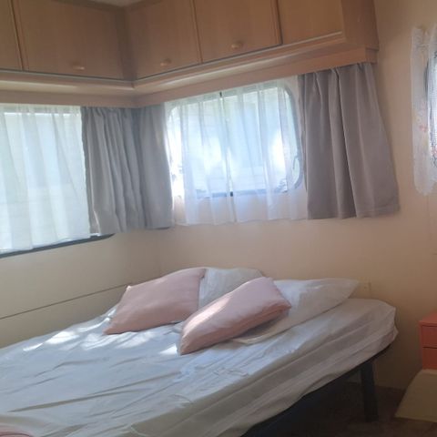 Caravan 2 persons - "Rosetta" or "Violetta" – No toilet facilities