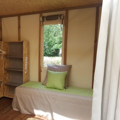 Glamping tent 4 persons - Bungalow Maori Confort 17m² 2 bedrooms - (without sanitary - without water) 2/4 pers