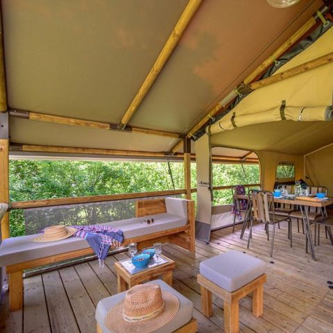 Canvas and wooden tent 5 persons - Bali Comfort Lodge 30m² (without sanitary facilities) 1/5 pers