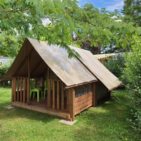 Canvas and wooden tent 2 persons - 1-bedroom Cyclo wood cabin (without sanitary facilities) for 2 people