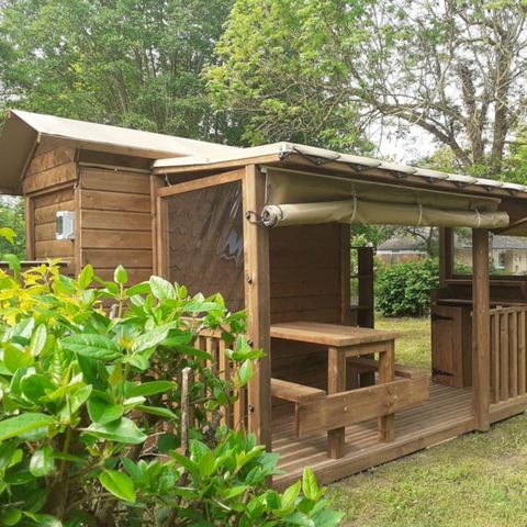 Pitch - Premium Freecamp Guinguette + Private Spa package 1/6 pers