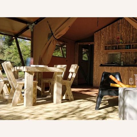 Canvas and wooden tent 4 persons - LUXURY RIVERFRONT LODGE