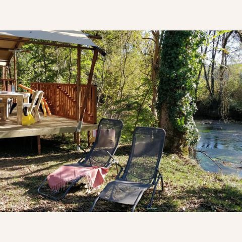 Canvas and wooden tent 4 persons - LUXURY RIVERFRONT LODGE