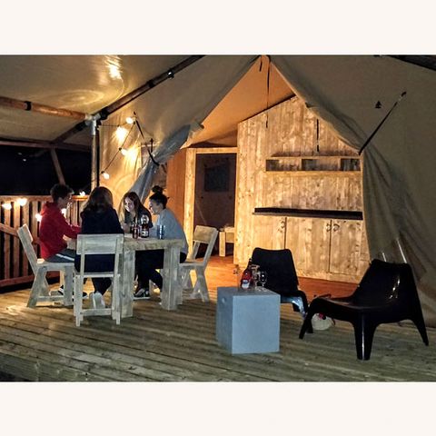 Canvas and wooden tent 4 persons - LUXURY RIVERFRONT LODGE
