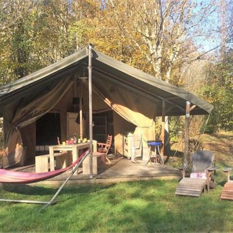 CANVAS AND WOOD TENT 6 people - Lodge Safari 35 m² - 2 bedrooms - 10 m² covered terrace