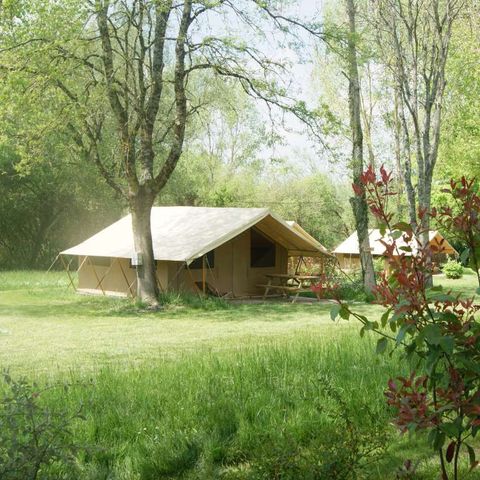 CANVAS AND WOOD TENT 4 people - SAFARI TENT (WITHOUT SANITARY FACILITIES)