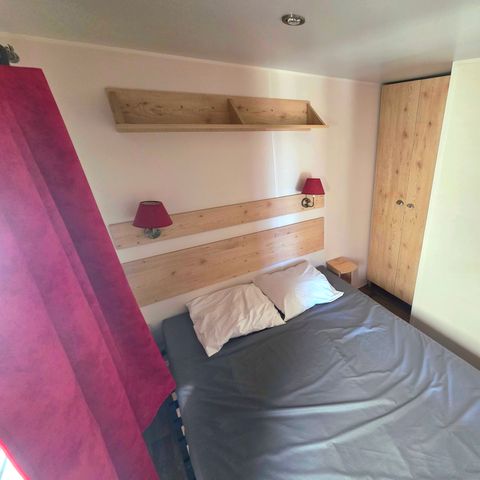 UNUSUAL ACCOMMODATION 4 people - 2-bedroom caravans