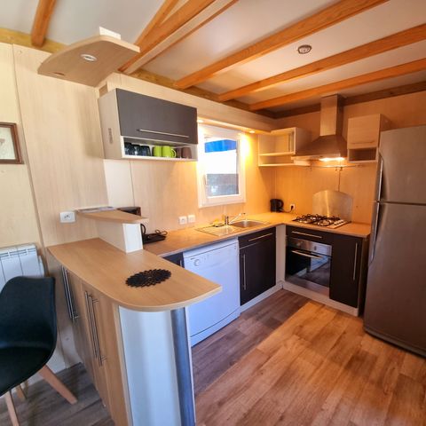 CHALET 6 people - 58m² - 3 bedrooms - 2 bathrooms - covered terrace + air-conditioning + TV + LV + oven* + oven