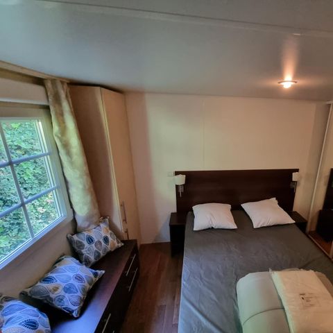 MOBILE HOME 6 people - Premium 22-28m² - 2 bedrooms + TV + Covered terrace & disposable sheets provided
