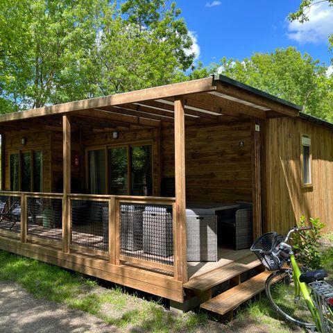 CHALET 7 people - Prestige 60 m² (3 bedrooms) including covered terrace + Air conditioning + TV + LV + Plancha