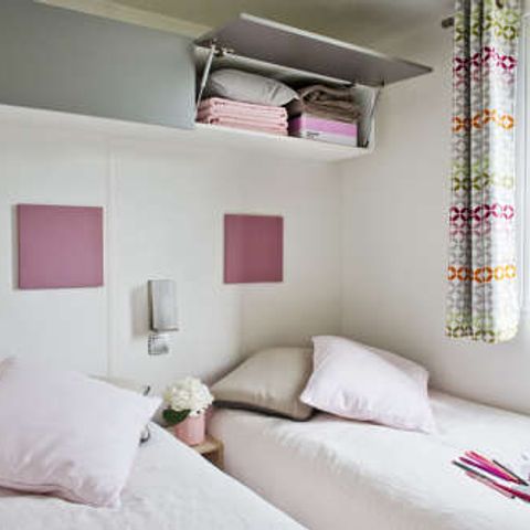 MOBILE HOME 16 people - Tribe 60m² (6 bedrooms) + large shared semi-covered terrace