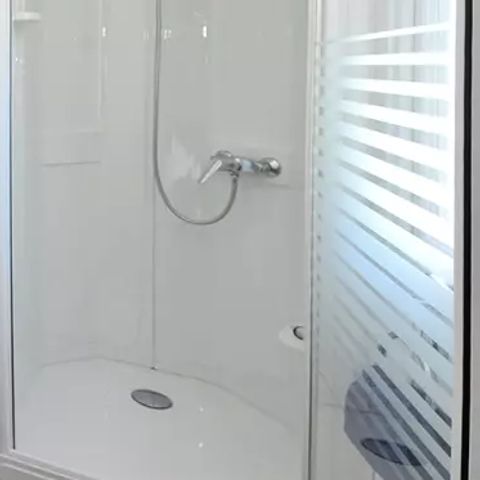 MOBILE HOME 6 people - 4-room mobile home sleeps 6 - TV