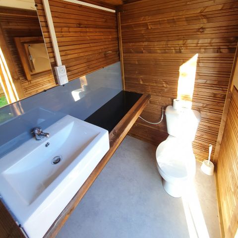 CANVAS AND WOOD TENT 4 people - Standard ecolodge tent 20m² - 2 bedrooms - covered terrace