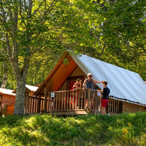 Flower Camping Lac de Saint-Point Lamartine - Saône-et-Loire - Image N°2