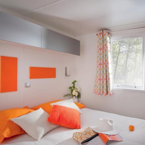 MOBILE HOME 4 people - SMALL - 2 BEDROOMS - 2/4 PERSONS