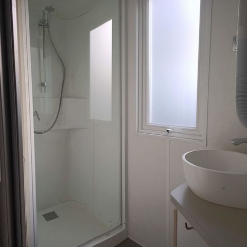 MOBILE HOME 4 people - SMALL - 2 BEDROOMS - 2/4 PERSONS