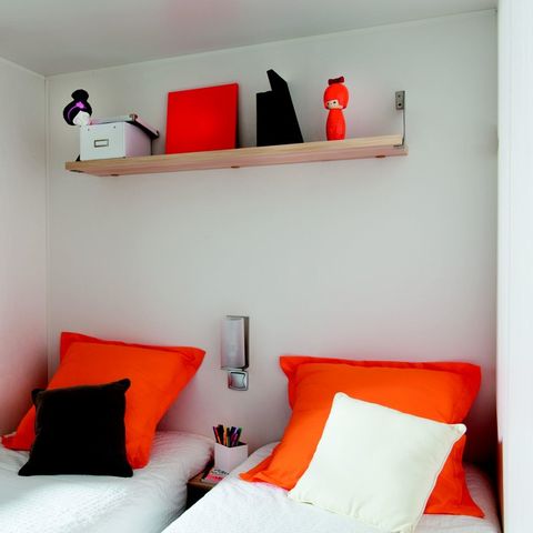 MOBILE HOME 4 people - SMALL - 2 BEDROOMS - 2/4 PERSONS