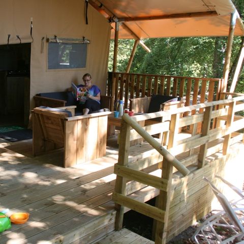 Canvas and wooden tent 5 persons - SAFARI WOODY (without sanitary facilities)