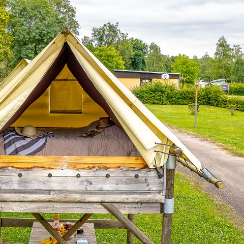 Canvas and wooden tent 2 persons - Bivouac on stilts 1 bedroom