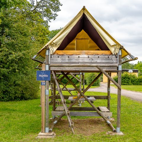 CANVAS AND WOOD TENT 2 people - Bivouac on stilts 1 bedroom
