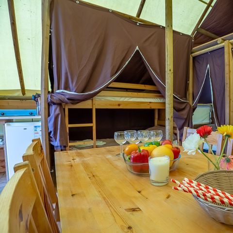 Canvas and wooden tent 6 persons - Trappeur 3 bedrooms