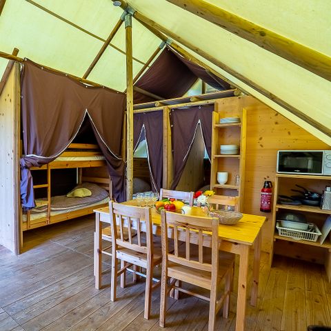 Canvas and wooden tent 6 persons - Trappeur 3 bedrooms