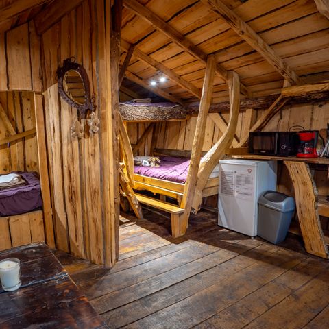 UNUSUAL ACCOMMODATION 4 people - Hansel hut (shared sanitary facilities)