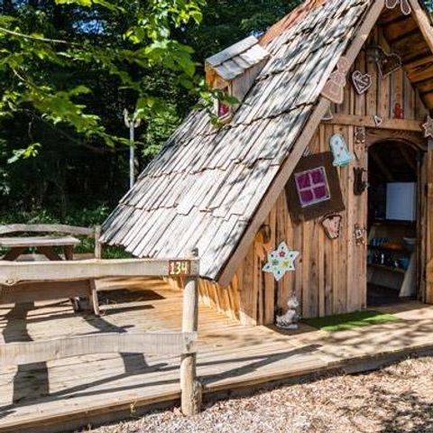 UNUSUAL ACCOMMODATION 3 people - Witch's hut (common sanitary facilities)