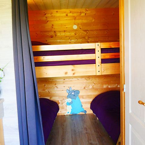 UNUSUAL ACCOMMODATION 4 people - Robin Hood Hanging Cabin 4 pers