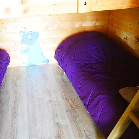 UNUSUAL ACCOMMODATION 4 people - Robin Hood Hanging Cabin 4 pers
