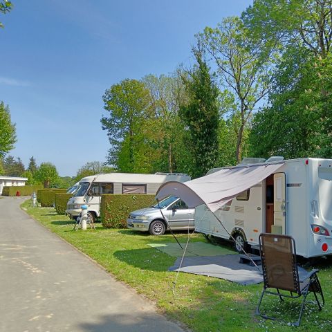 Pitch - Comfort package (1 tent, caravan or motor home / 1 car / 16A electricity)