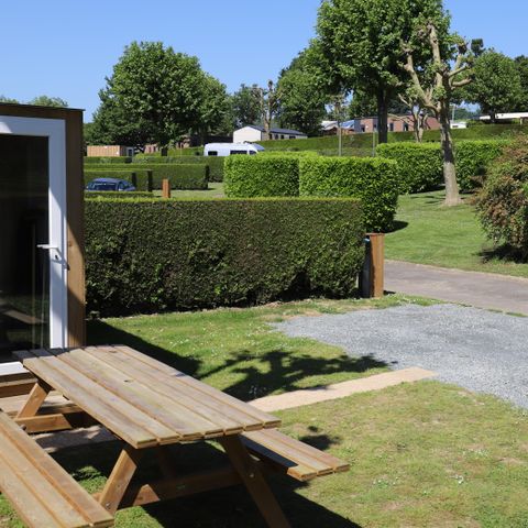 Pitch - Premium package with private bathroom + kitchen (1 tent, caravan or motorhome / 16A electricity)