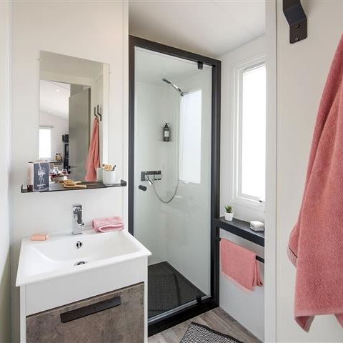 Mobile home 4 persons - "BAHIA Confort +" 27m² - 2 bedrooms - Covered terrace - Dishwasher