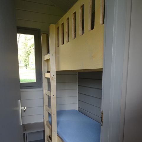 BUNGALOW 2 people - CABIN without sanitary facilities - 2 people included possibility of 2 people extra to be booked at the campsite