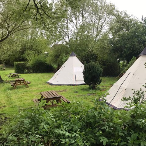 TENT 2 people - 01-Tipi Davy Crockett 18m2 (1bed - 1/8pers.) + kit ready to camp - price for 2 people